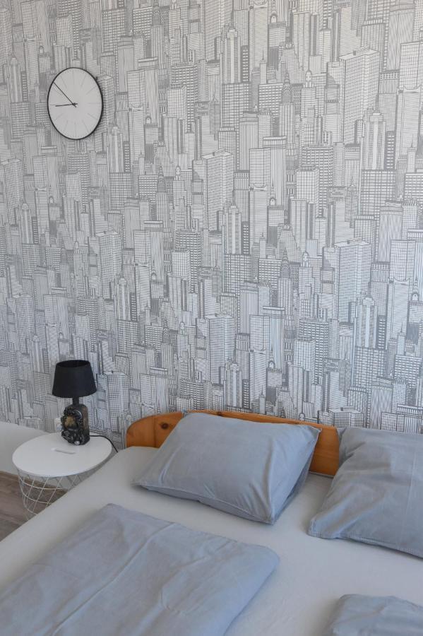 Panorama View Budget Apartment Veszprem Bagian luar foto