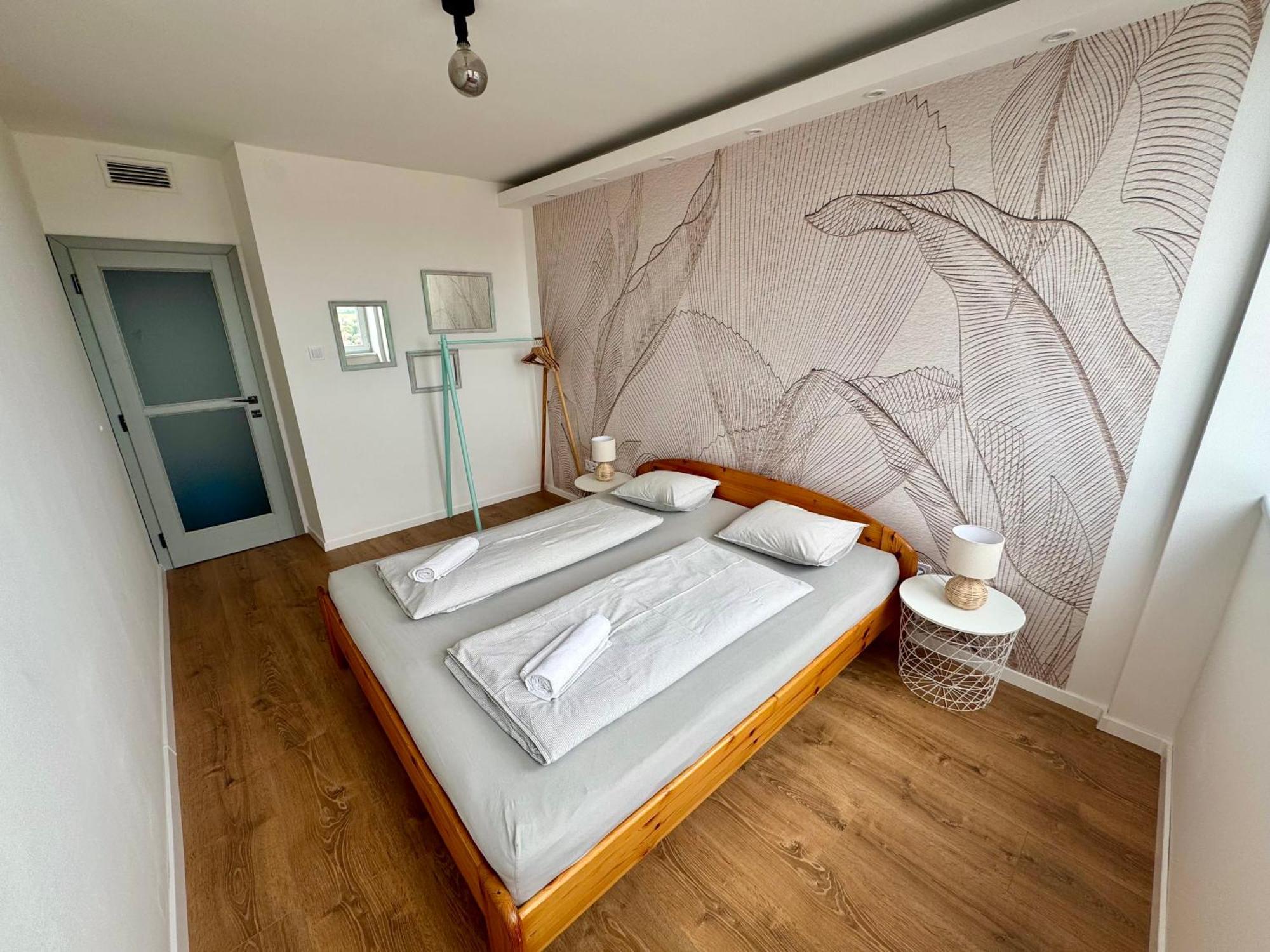 Panorama View Budget Apartment Veszprem Bagian luar foto